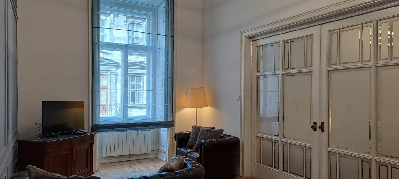 Apartamento Center Gold *